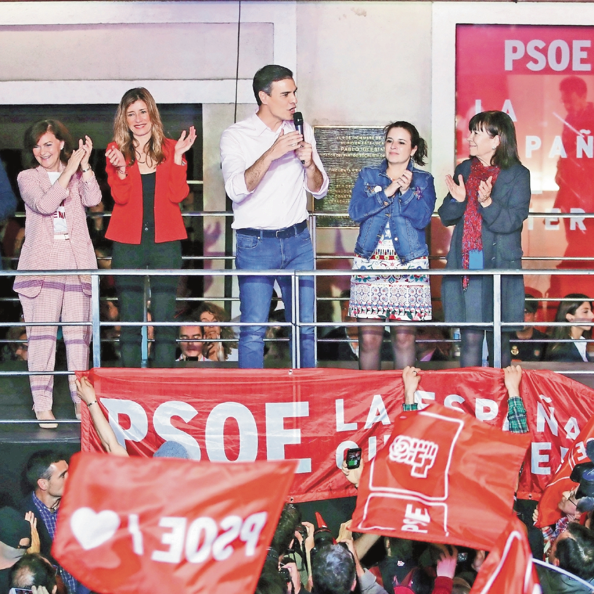 PSOE gana en España, pero deberá pactar 