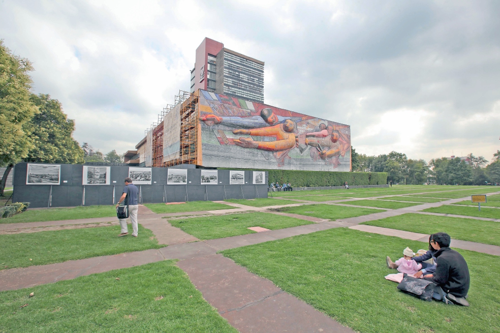 Inicia sucesión en la UNAM