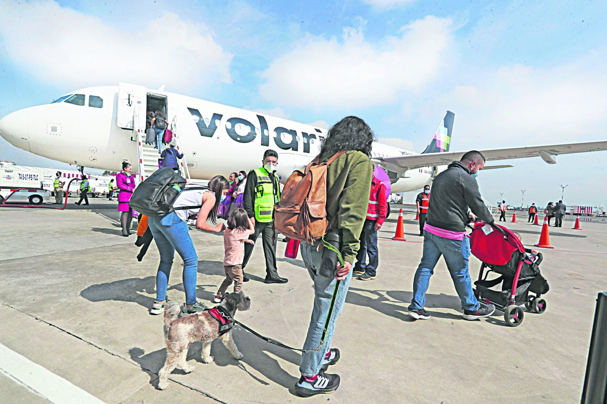 La revisión de motores pega a las operaciones de Volaris