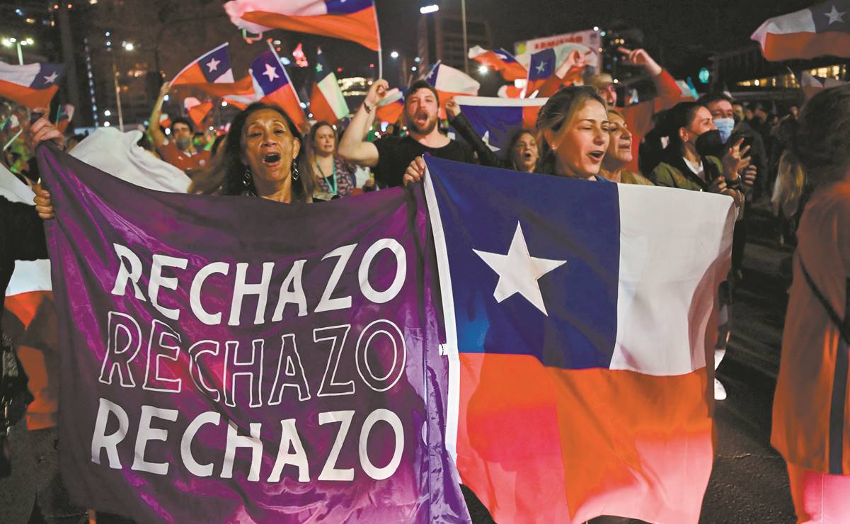 Abrumador “no” chileno a una nueva Constitución