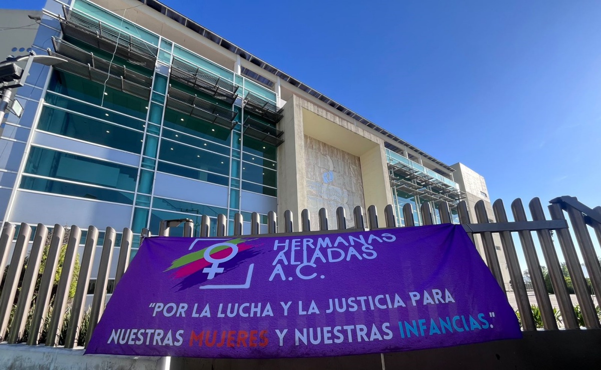 Familiares de mujer golpeada por “Fofo” Márquez esperan que el influencer siga su proceso en prisión