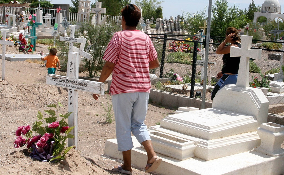 Con restricciones, Culiacán alista apertura de panteones en Día de Muertos  