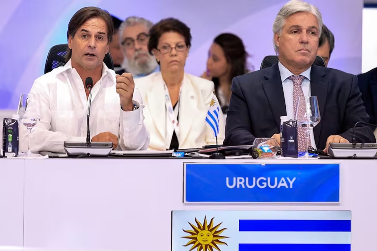 Escándalo ligado al narco desata crisis en el gobierno de Uruguay; renuncia canciller