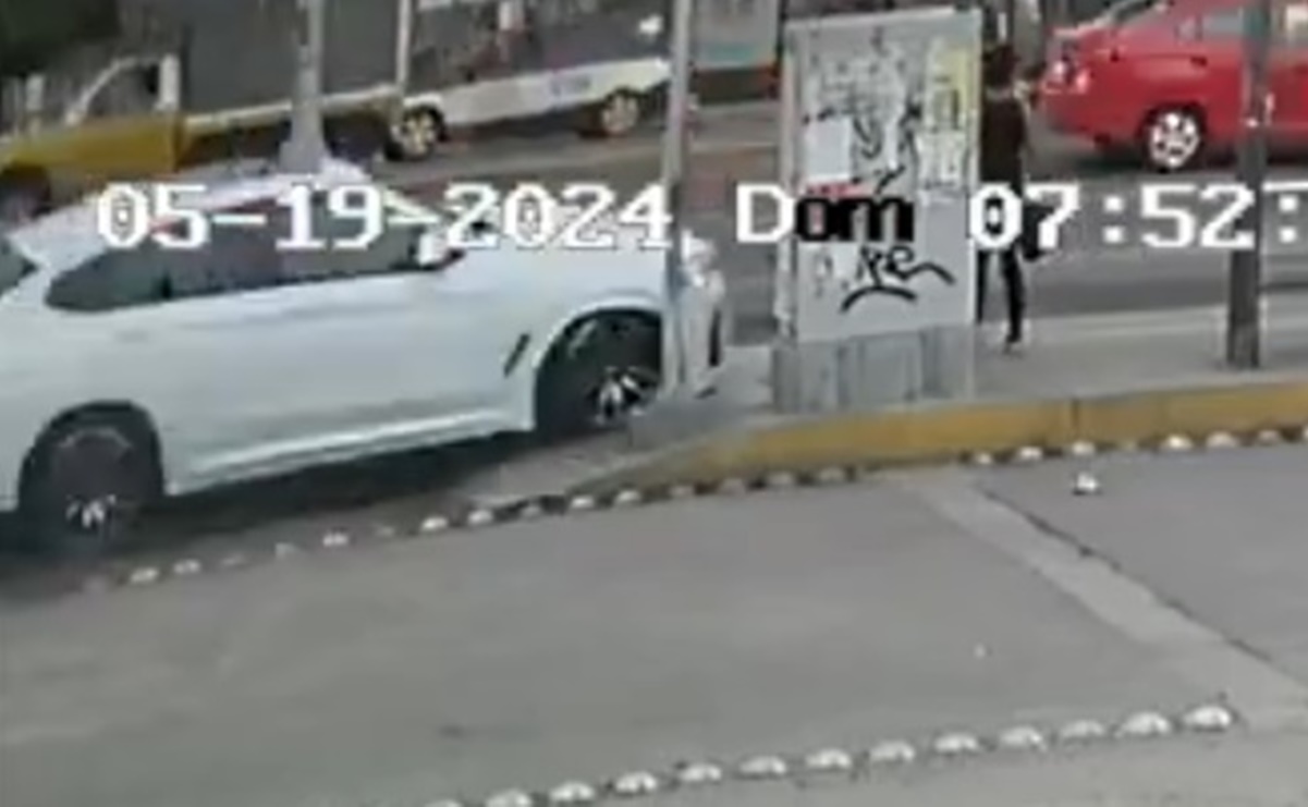 VIDEO: Conductor de camioneta atropella a dos mujeres en Santa Rosa, Oaxaca