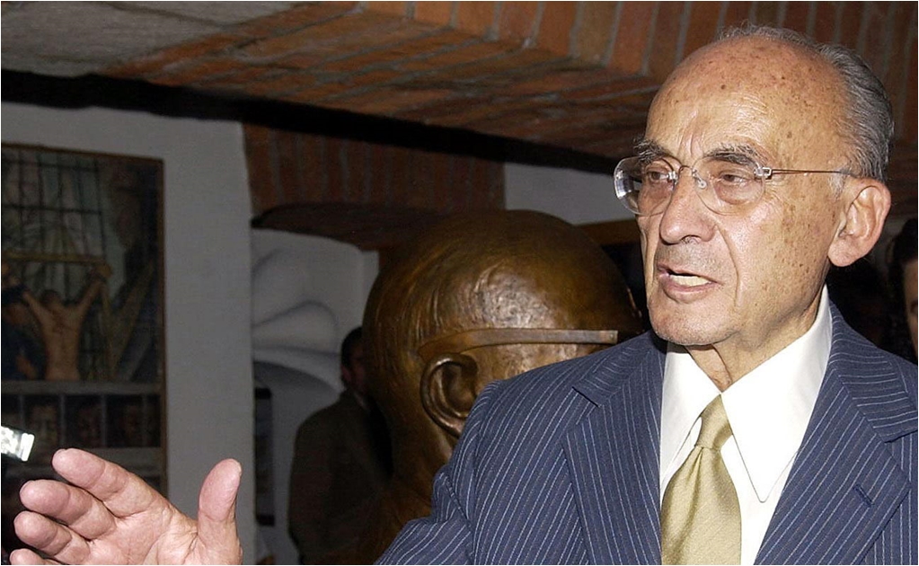 El ex presidente Luis Echeverría sale del hospital tras superar neumonía