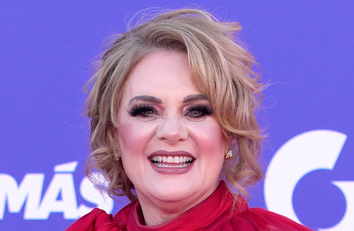 Érika Buenfil, la mamá más felicitada en redes sociales este 10 de mayo