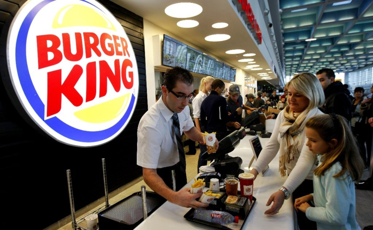 Burger King tendrá que pagar casi 8 millones de dólares a hombre que resbaló en uno de sus baños