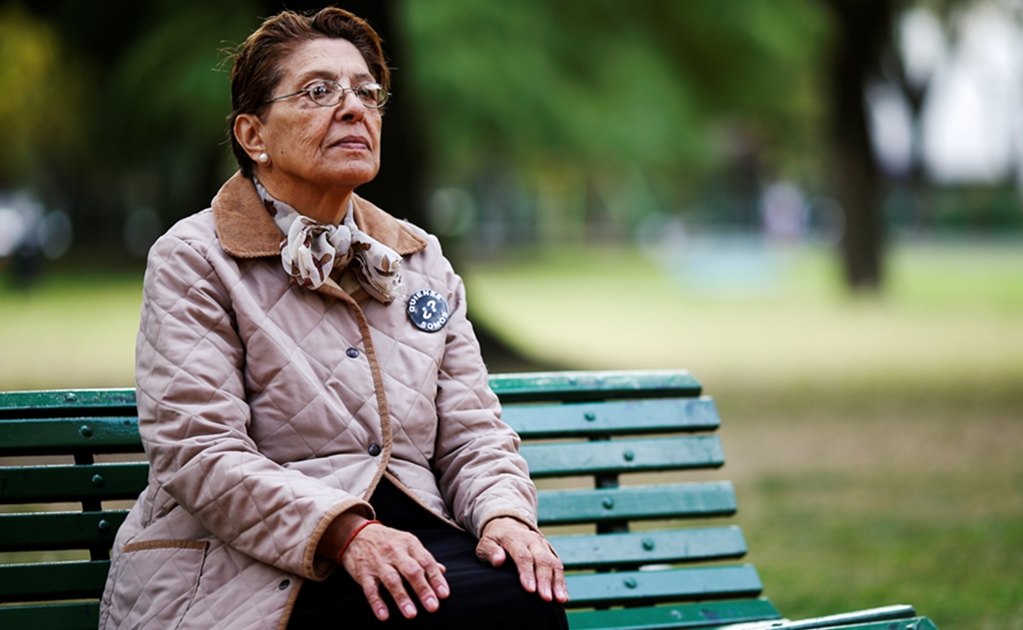 "Quiénes somos":  la cruzada de una mujer argentina por conocer su identidad