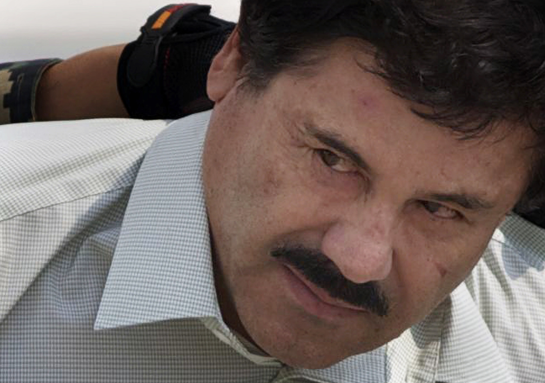 Juez de NY analiza incluir cargos por asesinato en caso contra "El Chapo"