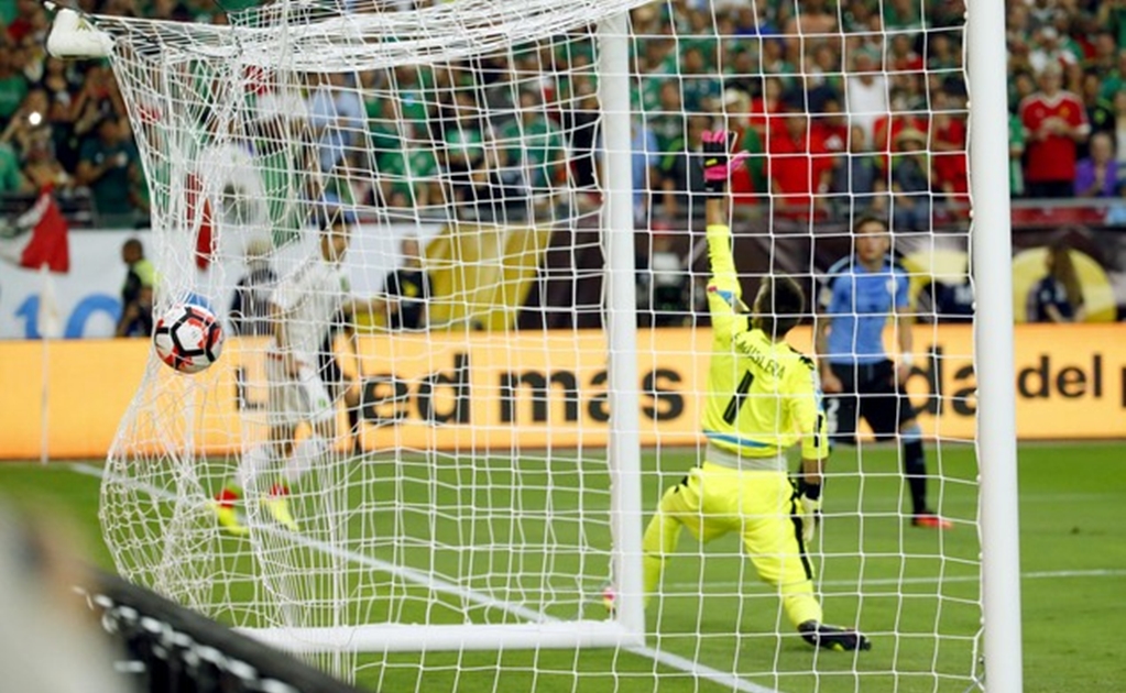 Márquez, Herrera score late, Mexico beats Uruguay 3-1