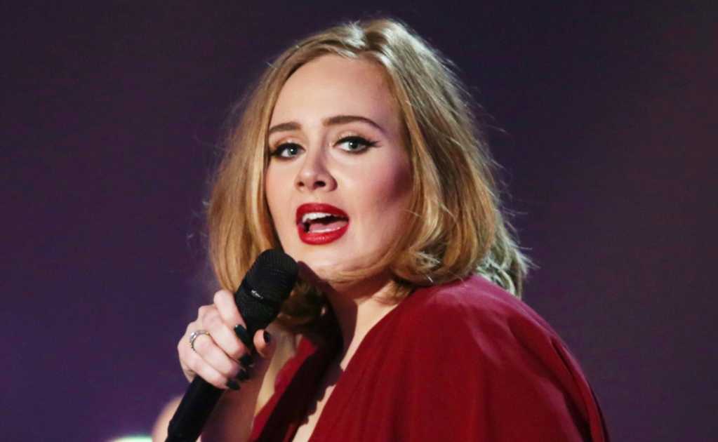 Adele dedica show a Angelina Jolie y Brad Pitt