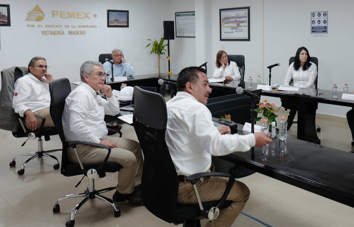 AMLO supervisa avances en la modernización de refinería de Ciudad Madero, Tamaulipas
