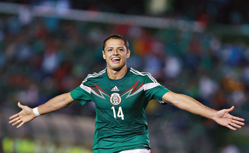 Mexico’s all time top scorer Javier “Chicharito” Hernández signs with LA Galaxy
