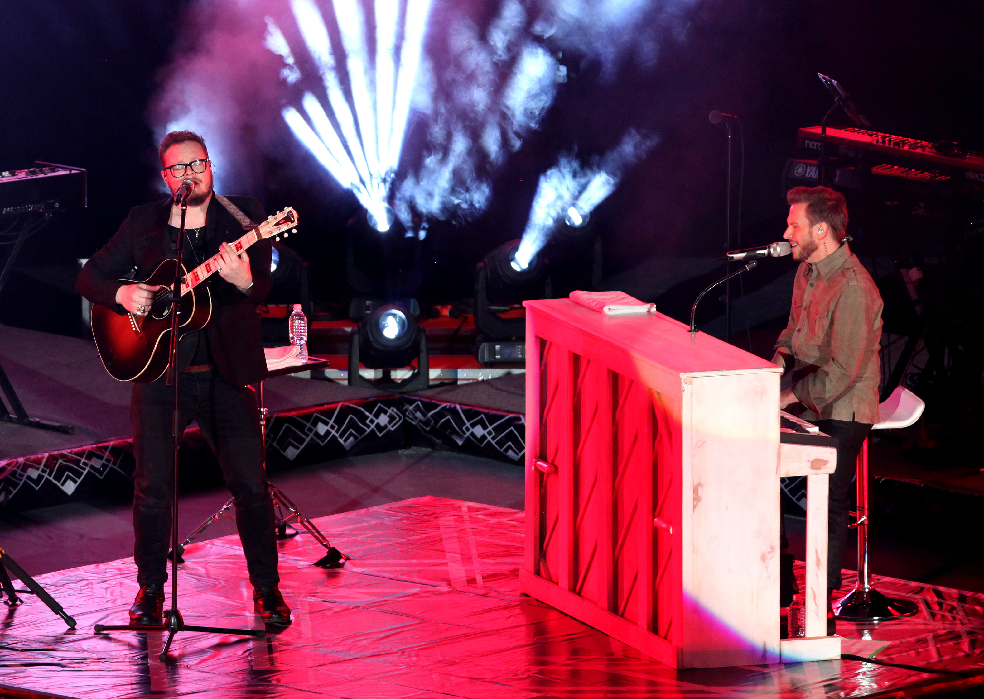 Sin Bandera emociona al Auditorio con su regreso