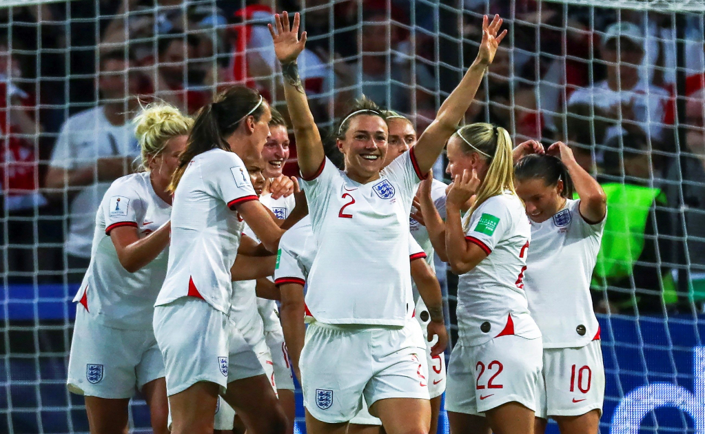 Inglaterra golea a Noruega; espera a Francia o EU en la semifinal 