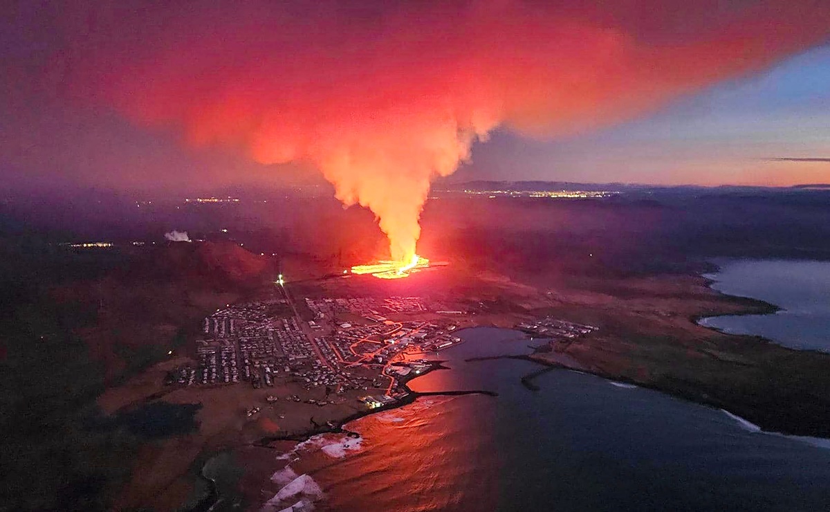 Fotos. Tras enjambre de intensos sismos, volcán entra en erupción cerca de Grindavik, Islandia