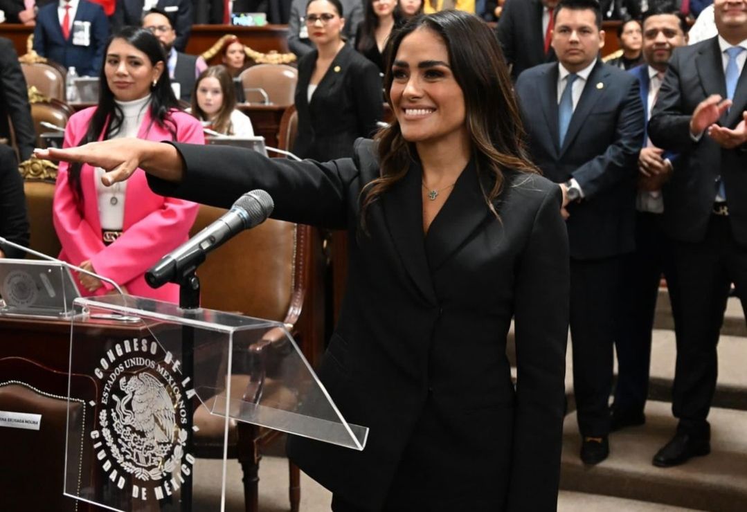 Alessandra Rojo de la Vega toma posesión como alcaldesa de Cuauhtémoc arropada por su familia