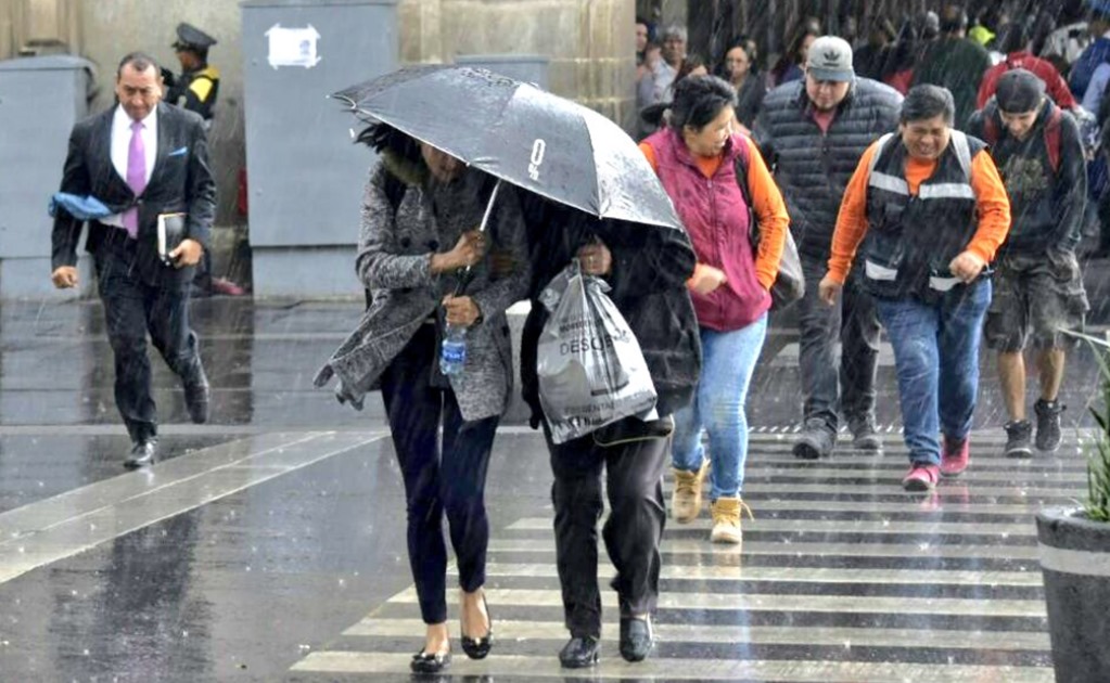 Reportan lluvia ligera en 11 delegaciones de la CDMX
