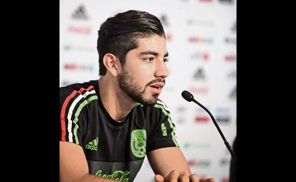 Rodrigo Pizarro rants about Mexico’s national football team and is left out of the World Cup