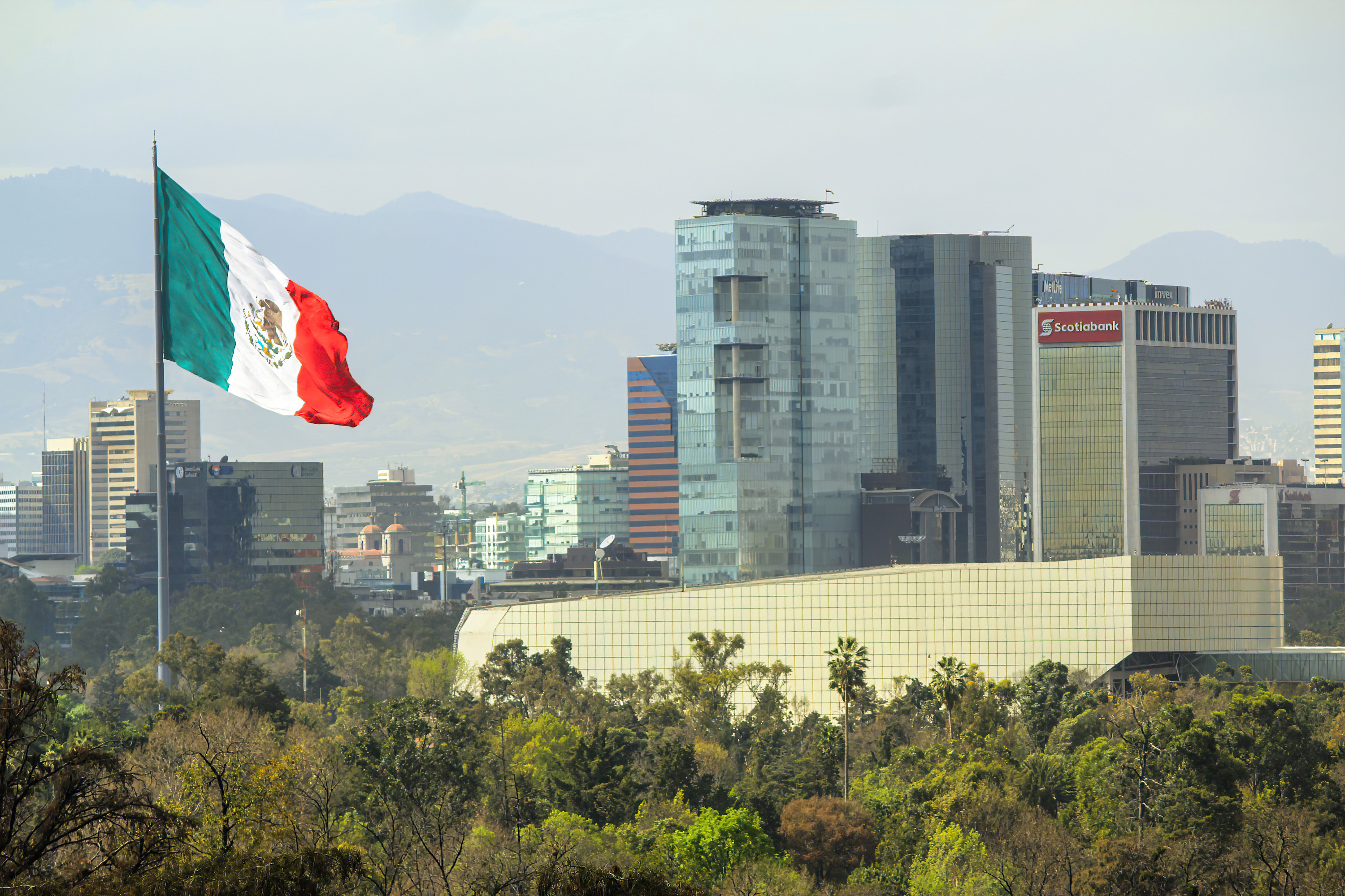 Vientos y tolvaneras para CDMX y Edomex por entrada de frente frío 42 a México