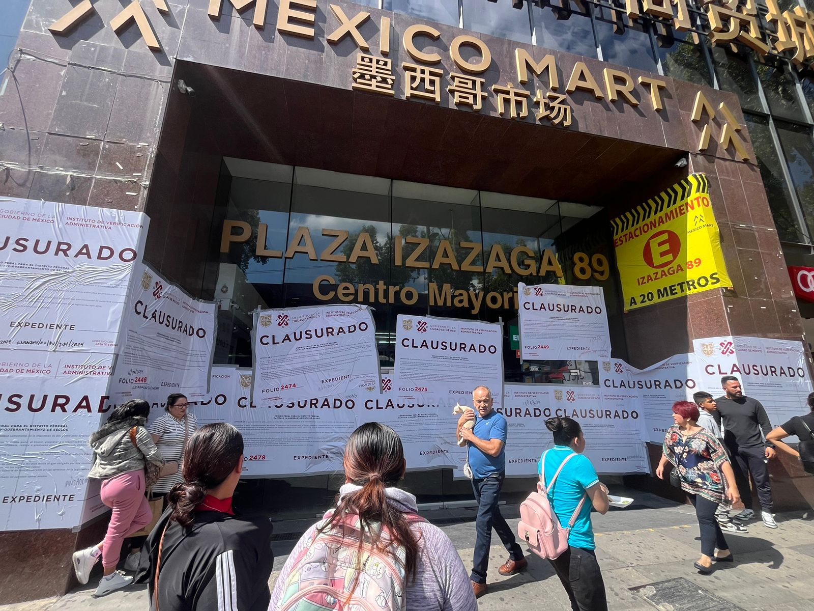 “Ya nos imaginábamos que iba pasar algo así": admiten comerciantes tras la clausura de Plaza Izazaga 89