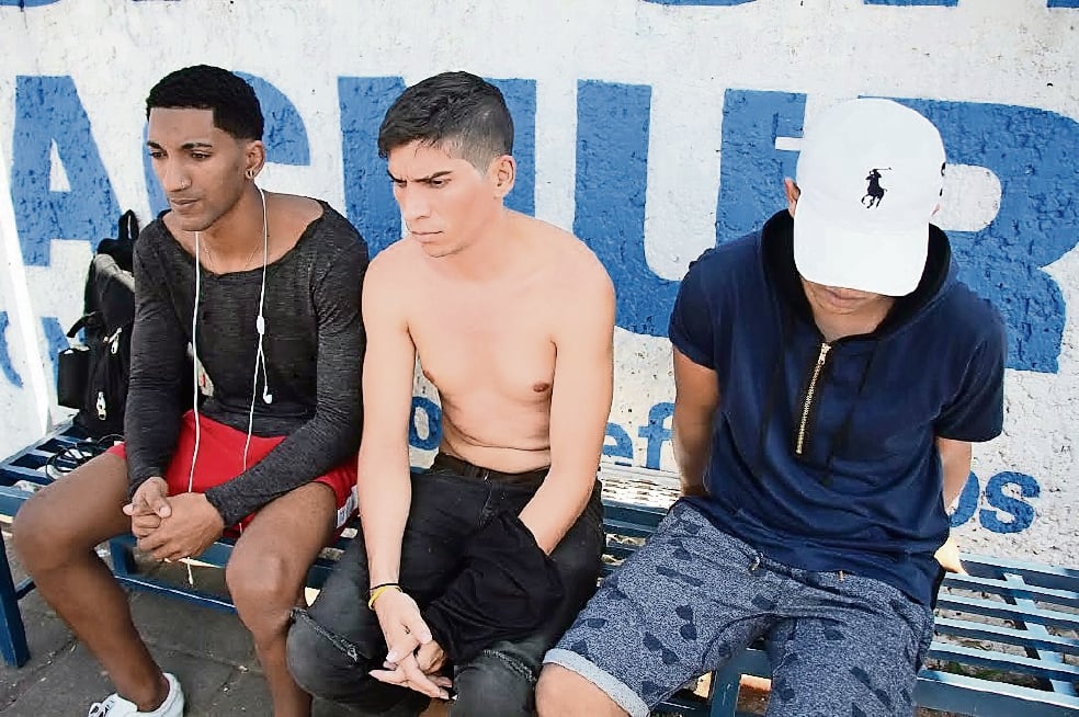 Migrantes cubanos piden apoyo a EPN