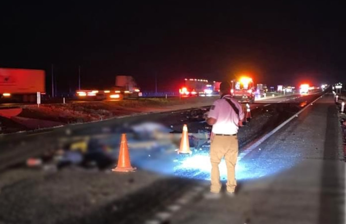 Migrantes sufren accidente carretero en NL: hay 3 muertos y 9 heridos