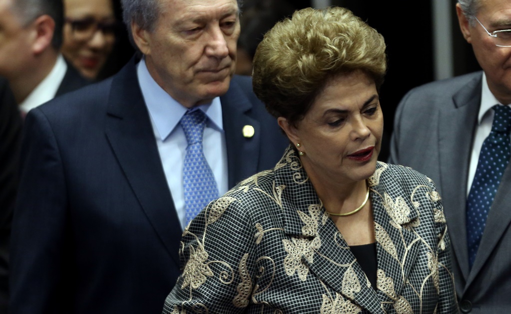 Dilma Rousseff presenta su defensa ante Senado brasileño