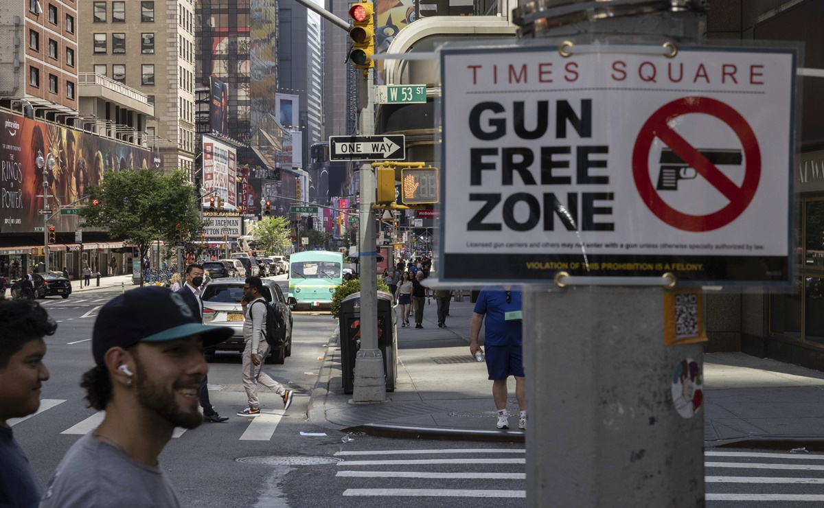 “Zona libre de pistolas”; instalan carteles antiarmas en Times Square 