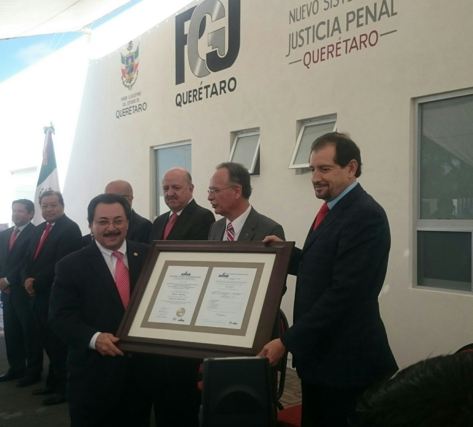 Reciben peritos de PGJ certificación