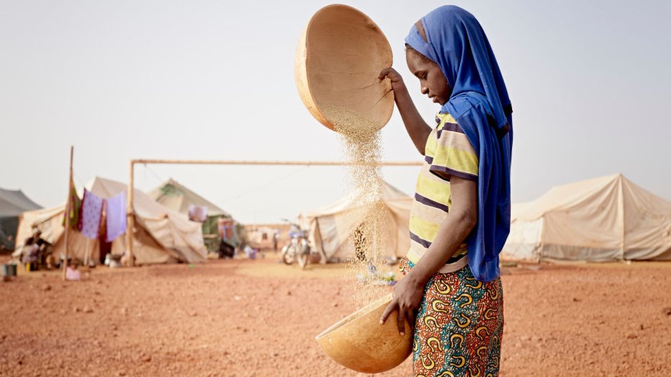 El leblouh, la práctica que obliga a niñas de África a comer para que encuentren marido