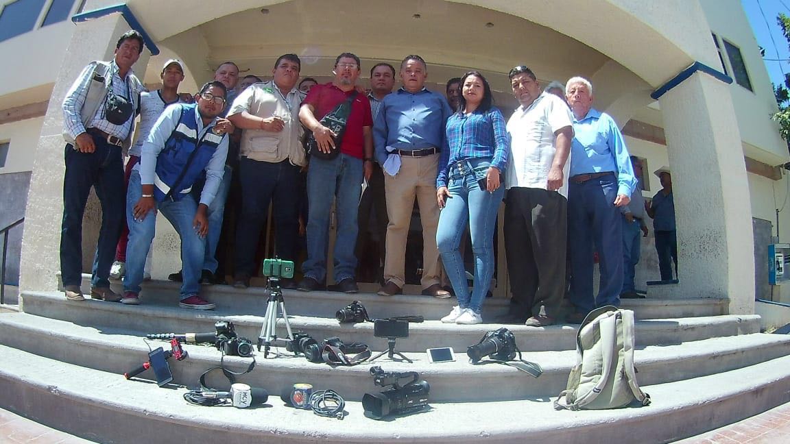 Comunicadores protestan por agresión contra familia de reportero en Coahuila