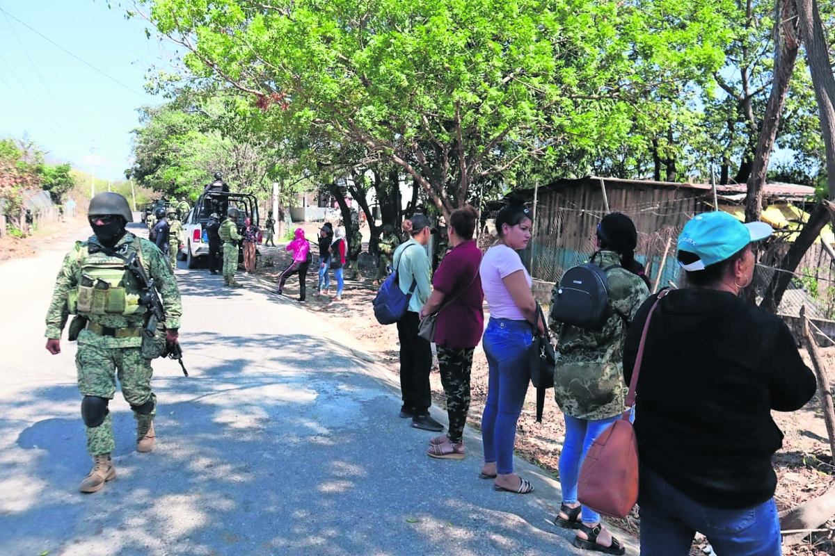 Comunidades de Petatlán acusan abuso del Ejército y ministeriales