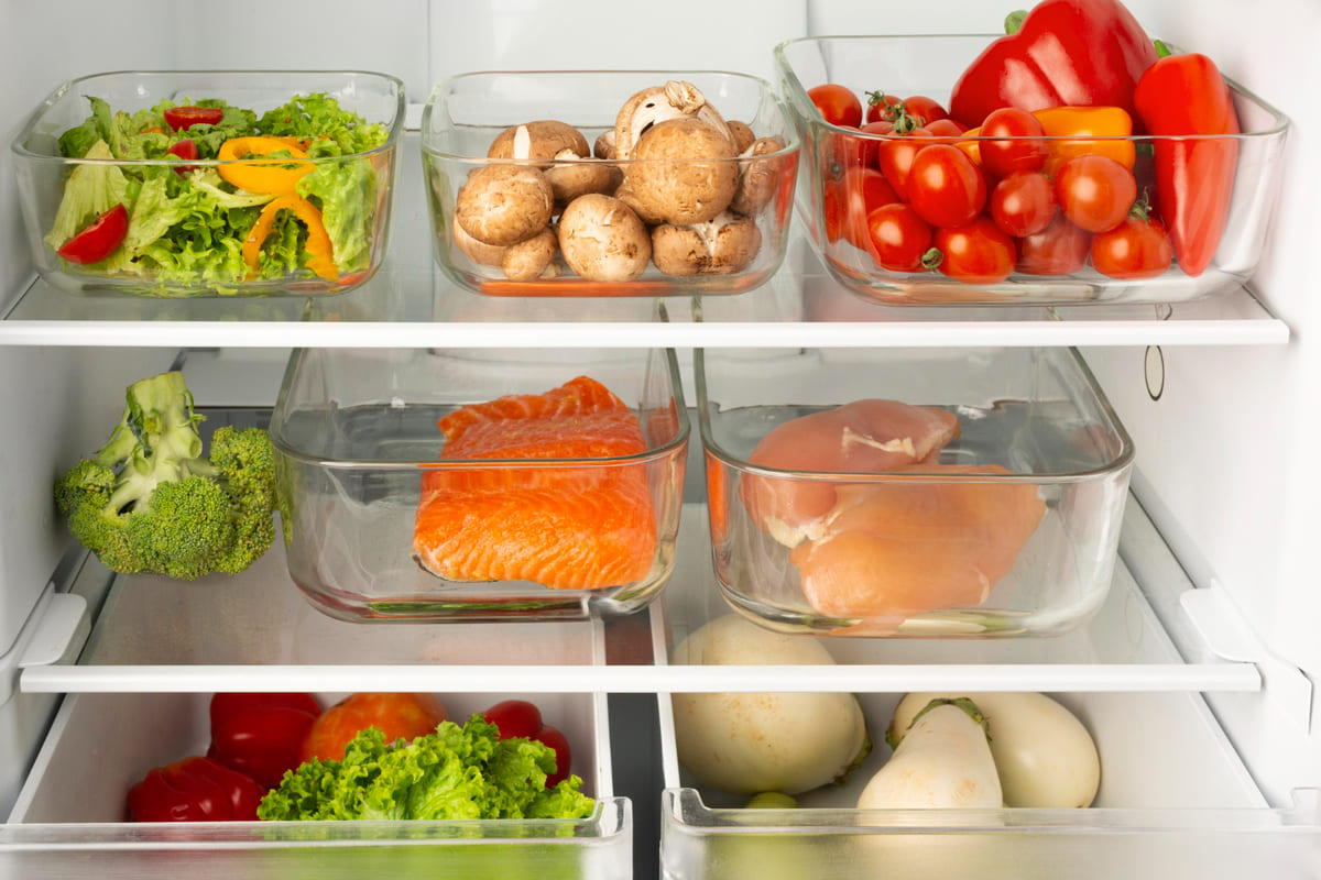 Estos son los 7 alimentos que no deberían ir en el refrigerador y que no sabías