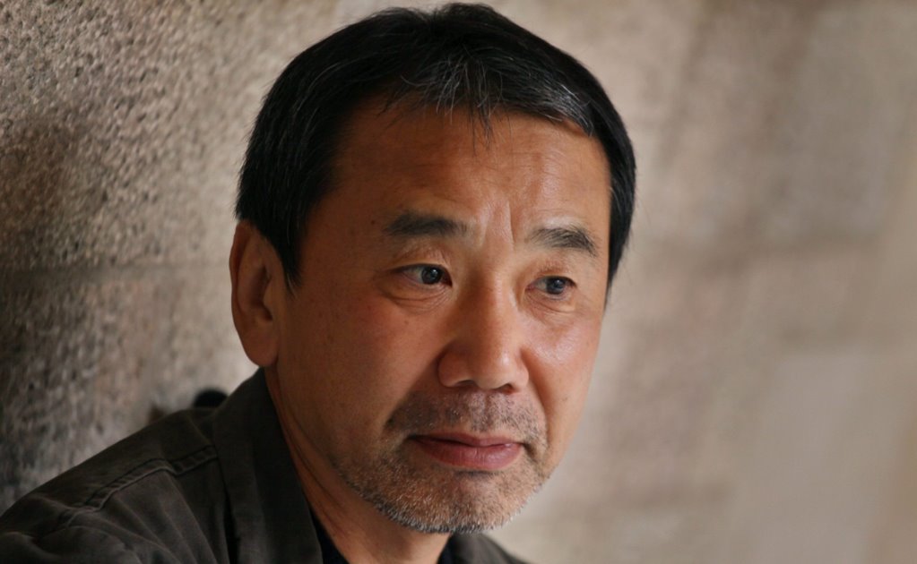 Murakami compara el escribir una novela con freír ostras