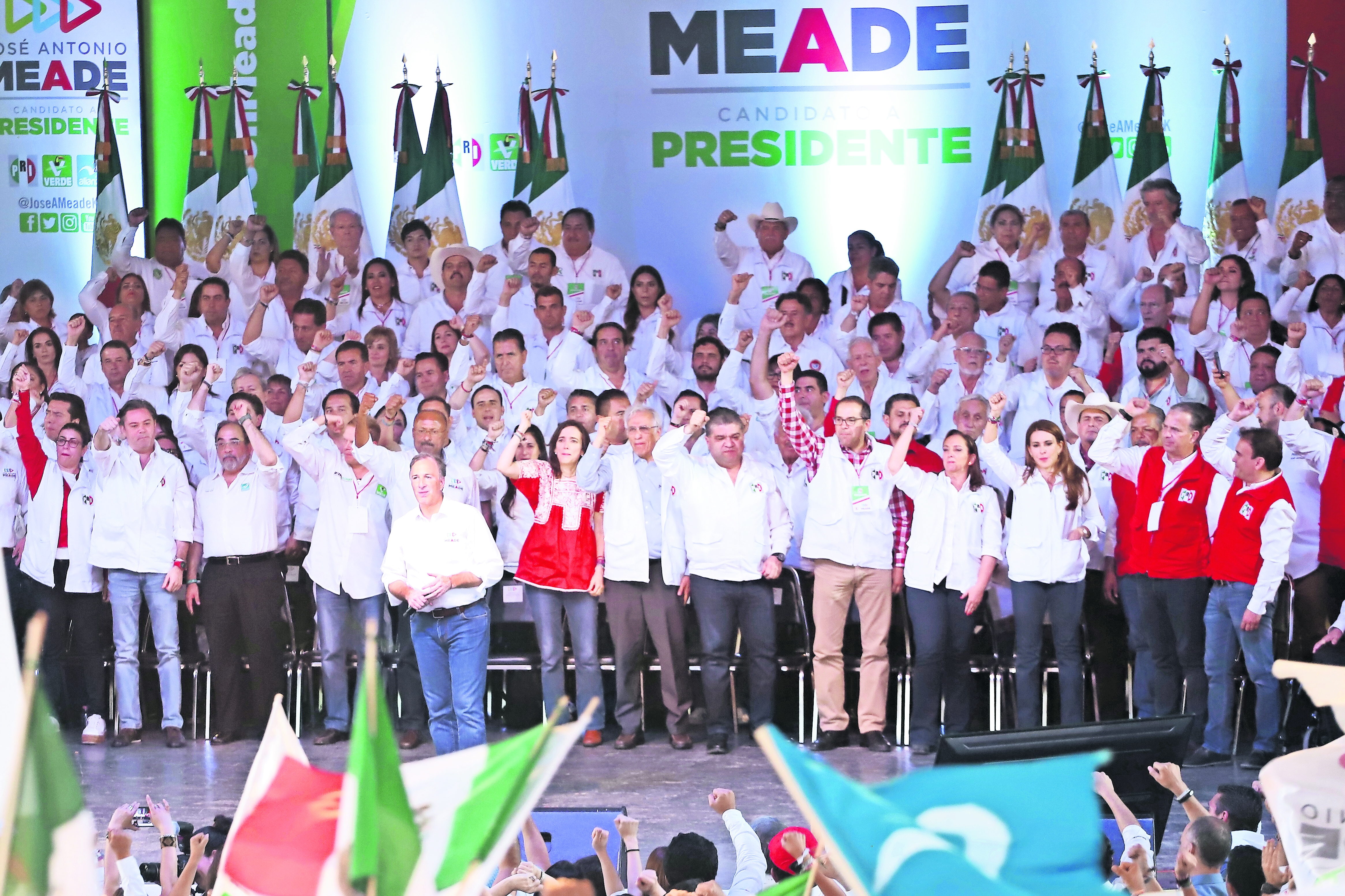 Meade llama a defender al país de alternativas autoritarias