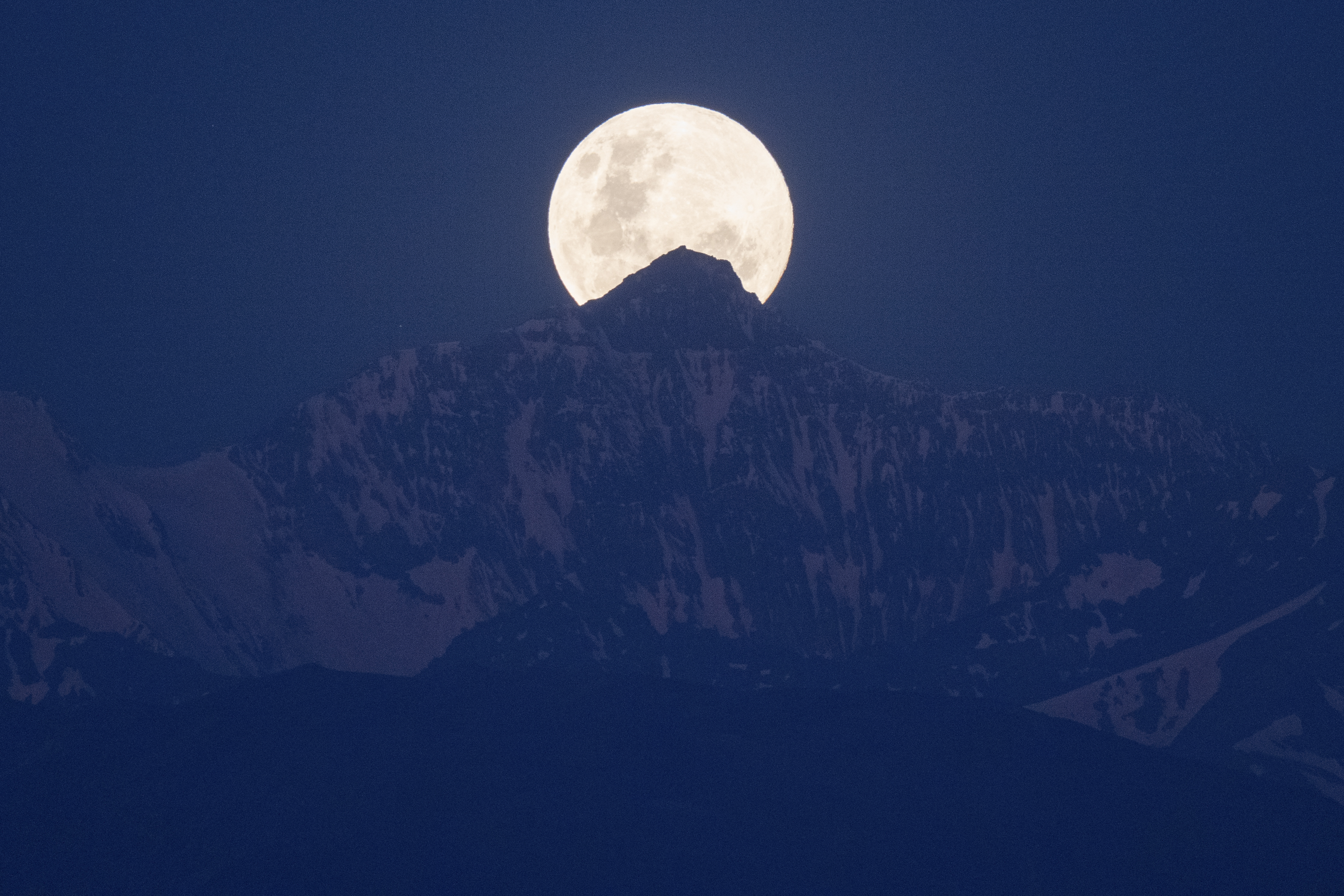 50 años después, Estados Unidos programa regreso a la Luna en enero