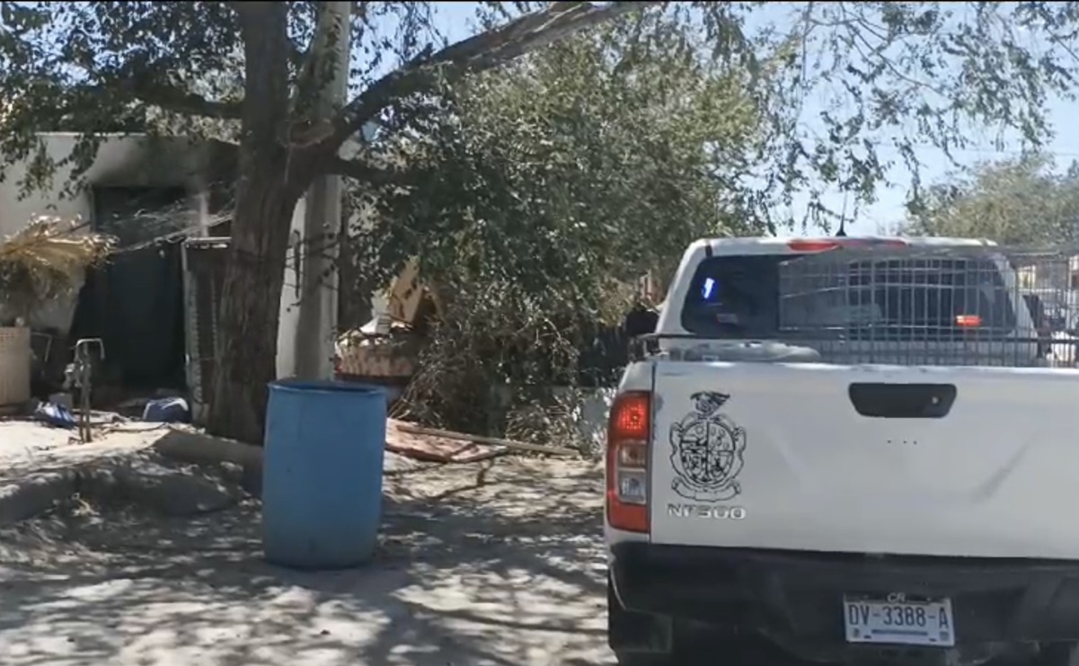 Para acabar con las garrapatas, hombre quema a su perro y su vivienda en Chihuahua