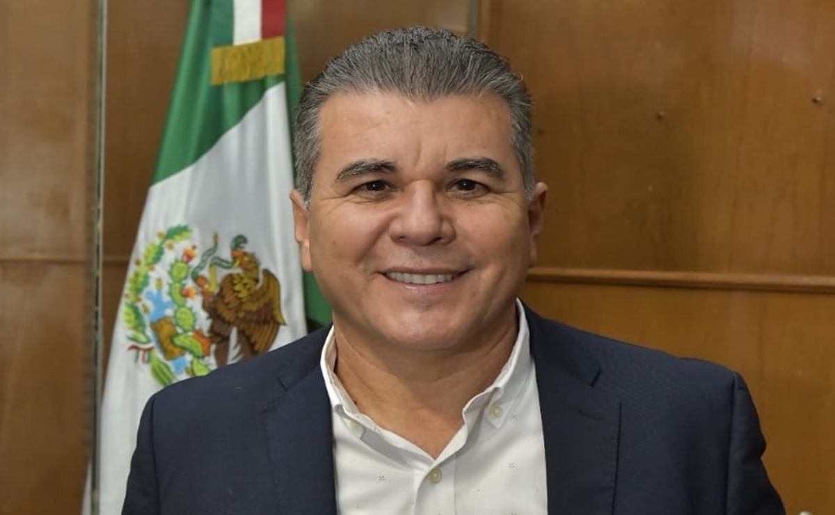 Alcalde de Mazatlán amenaza con destitución por uso de recursos públicos para actos de proselitismo