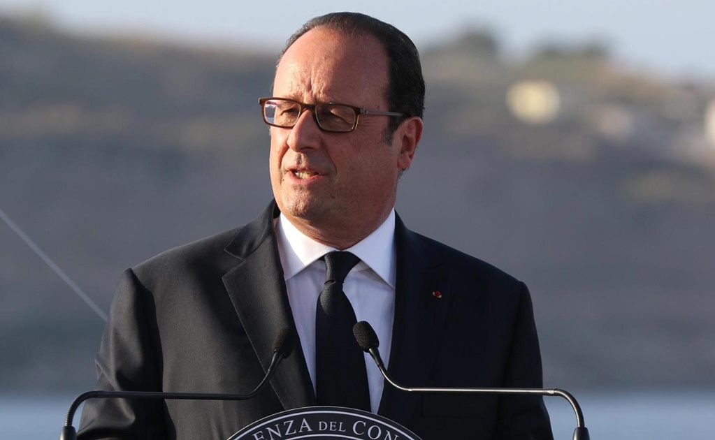 François Hollande calla respecto a anuncio de Nicolás Sarkozy