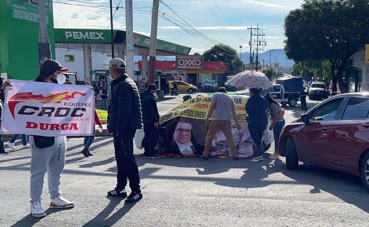 Restauranteros bloquean la carretera Texcoco-Lechería, exigen ampliar horario ante Covid