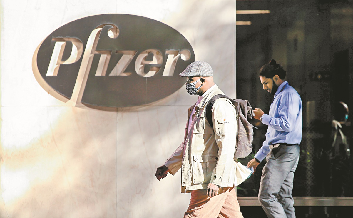 CEO de Pfizer ve "necesaria" cuarta dosis de vacuna contra el Covid