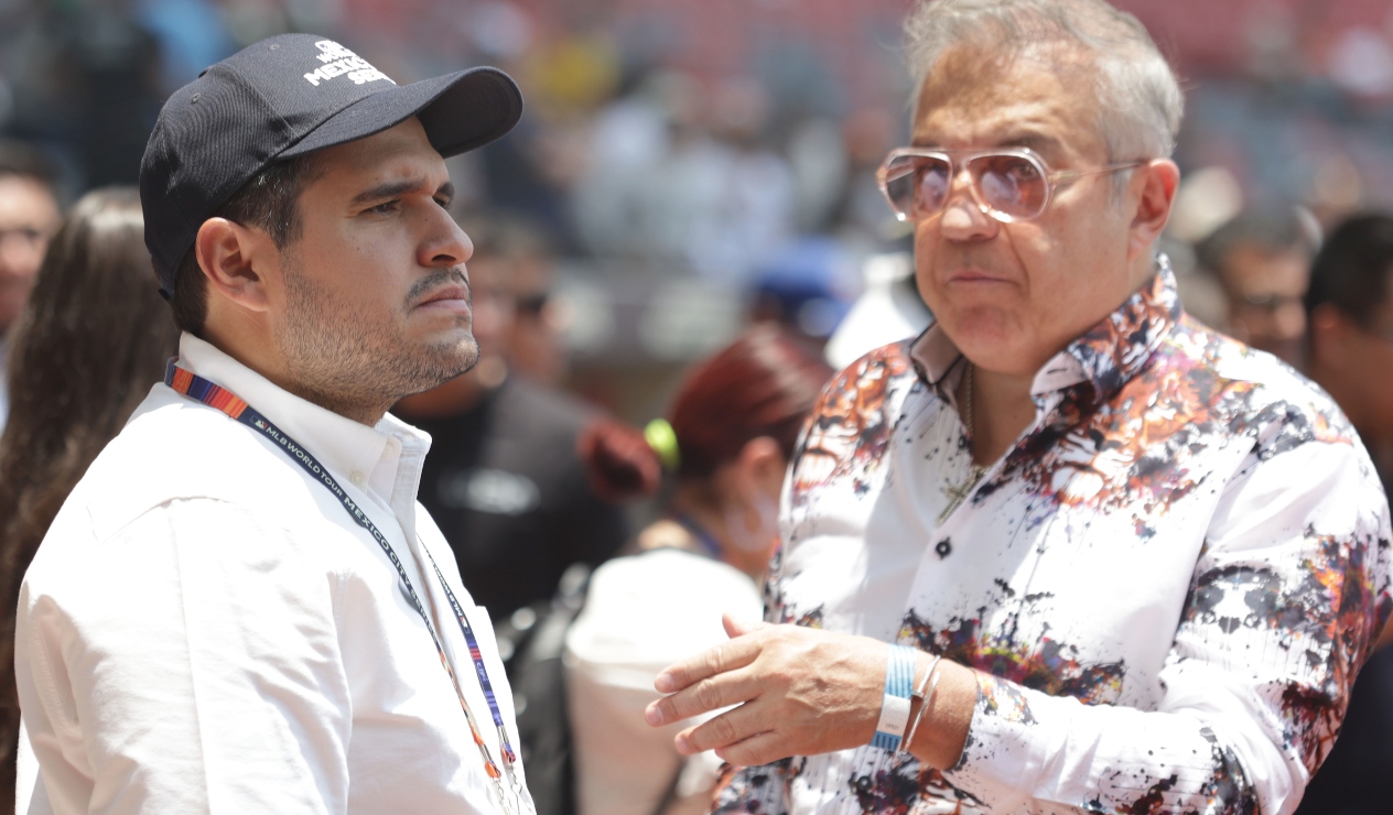 Gonzalo López Beltrán, hijo de AMLO, presente en el duelo de la México City Series entre los Astros y Rockies