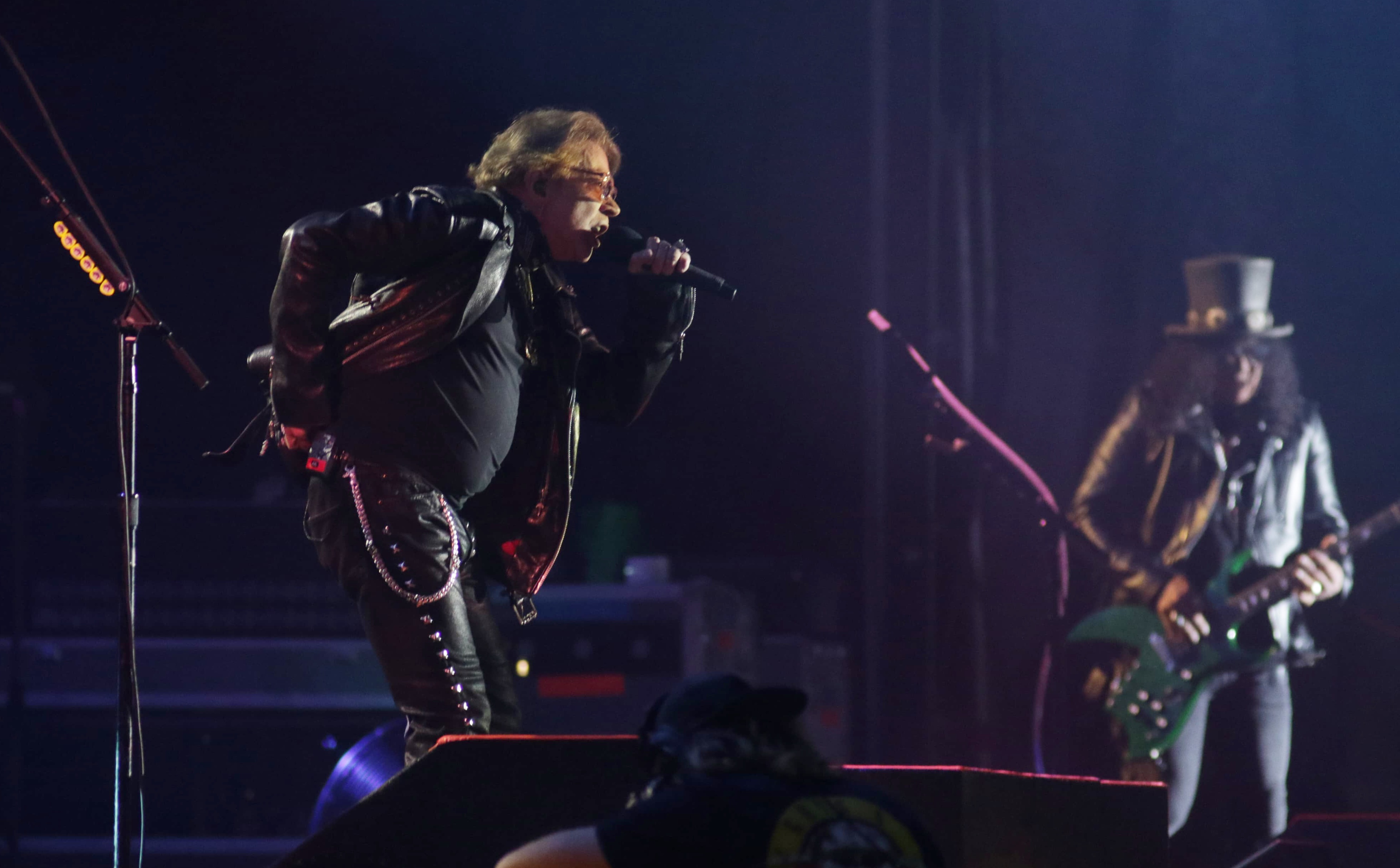 Con casi una hora de retraso, Guns N' Roses se presenta en el escenario del Hell and Heaven