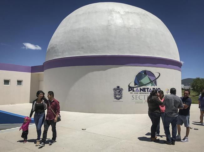 Planetario abre instalaciones para ver el eclipse parcial