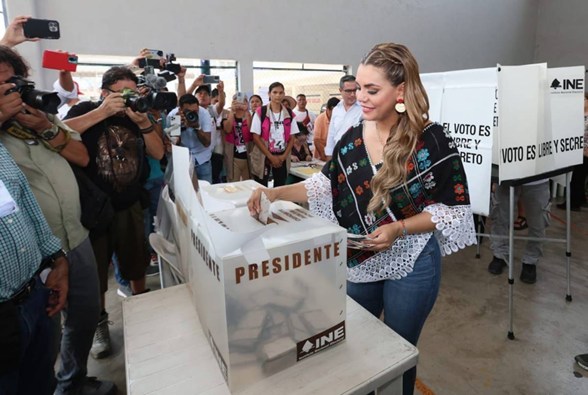 "Hoy es un día de fiesta democrática” destaca Evelyn Salgado