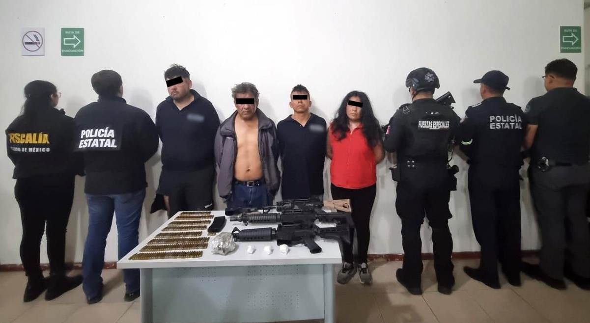 Detienen a cuatro individuos en Huehuetoca, Estado de México; portaban armas de fuego de alto calibre