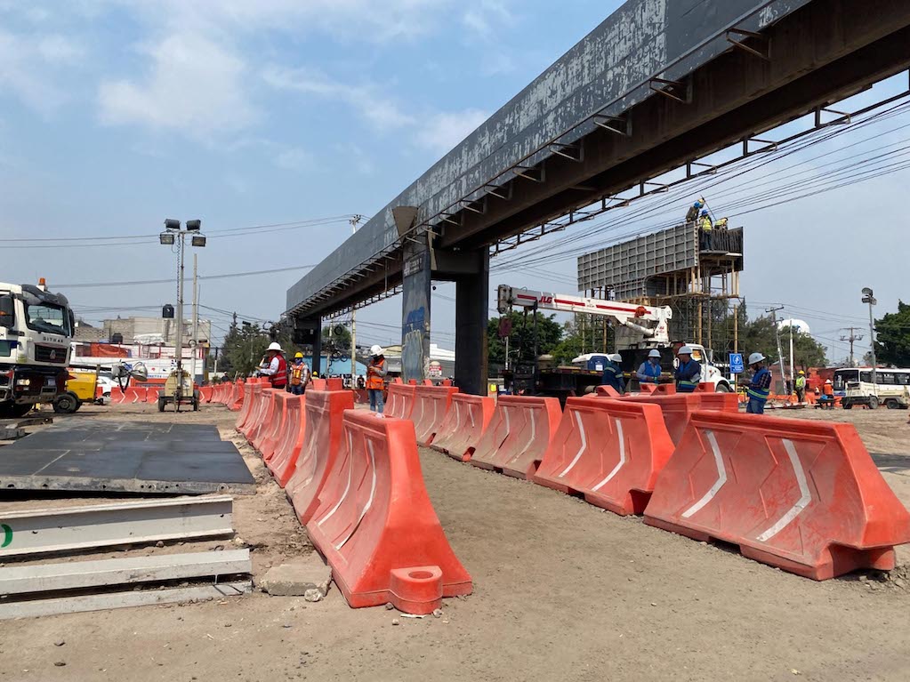 Paradas de Qrobús en Paseo 5 de Febrero contarán con sanitarios y servicios de datos 