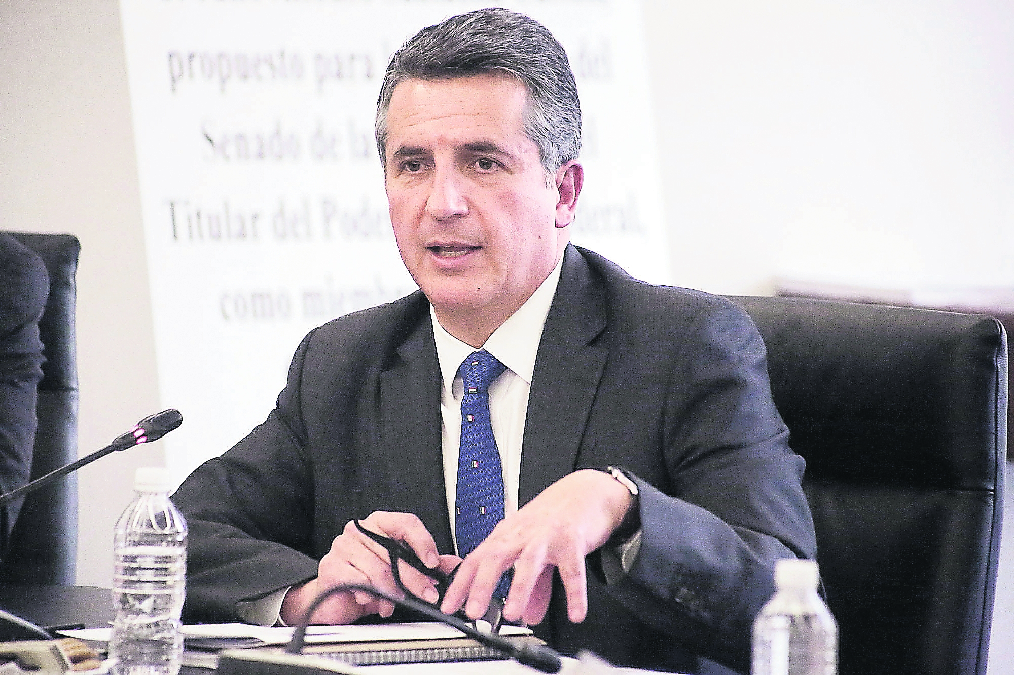 Aumento a sueldos en Inegi, apegado al marco legal vigente: Santaella
