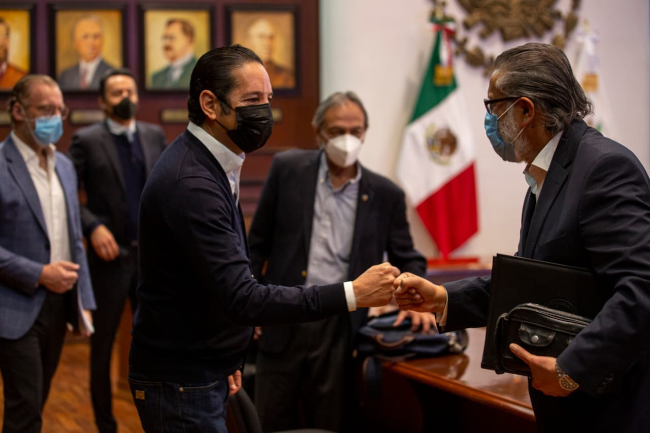 Reconoce gobernador de Querétaro labor de la ciencia y tecnología